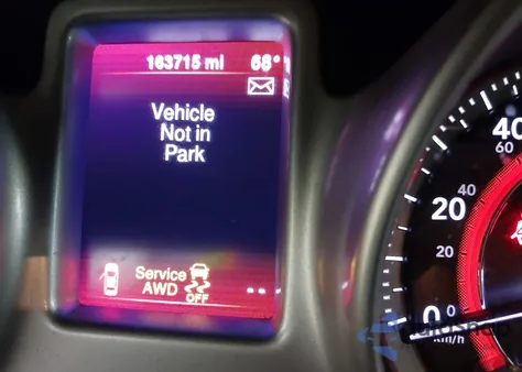 2013 Dodge Journey Sxt z USA, uszkodzony, nr VIN 3C4PDDBG1DT631773